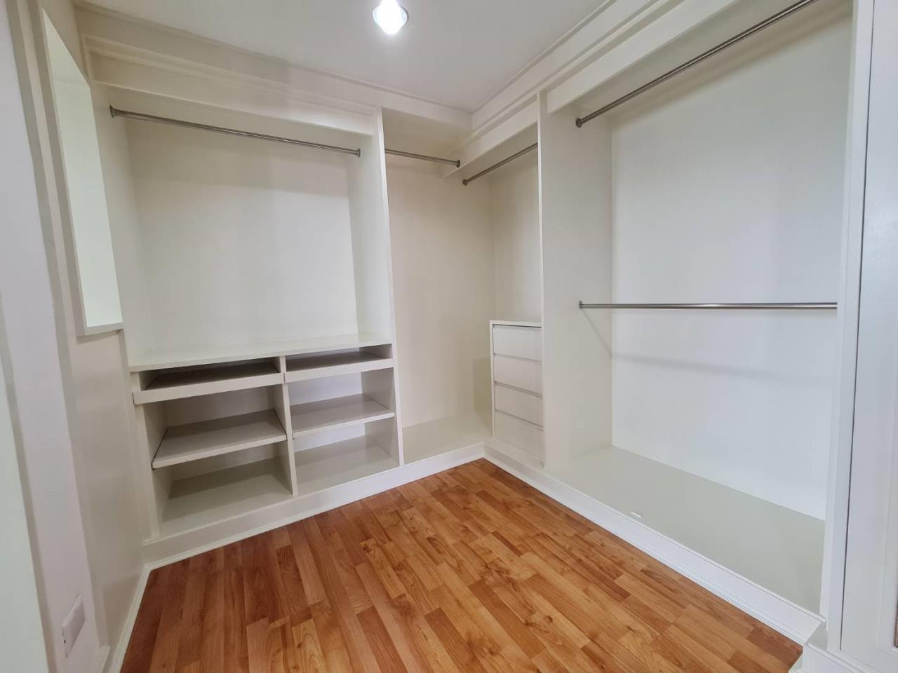2 Bedrooms, 2 Bathrooms 128sqm size Lake Avenue Condominium For Rent