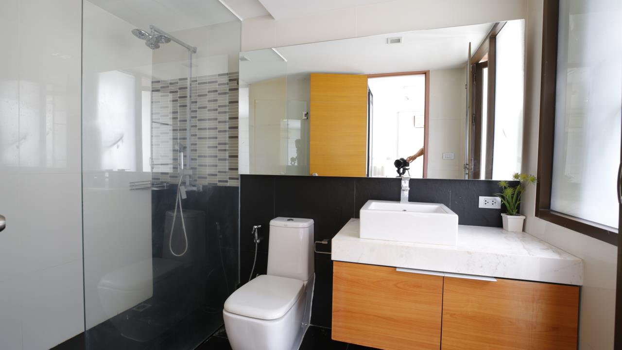 1 bedroom, 1 bathroom 38sqm size XVI The Sixteenth Condominium For sale 4.45M and For Rent 19,000THB