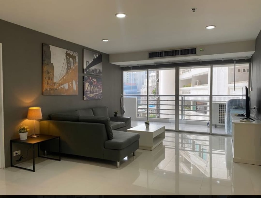 3 Bedrooms, 2 Bathrooms 120sqm size 13th Flr The Waterford Diamond SuKhumvit 30/1 Condominium For Rent 55,000THB