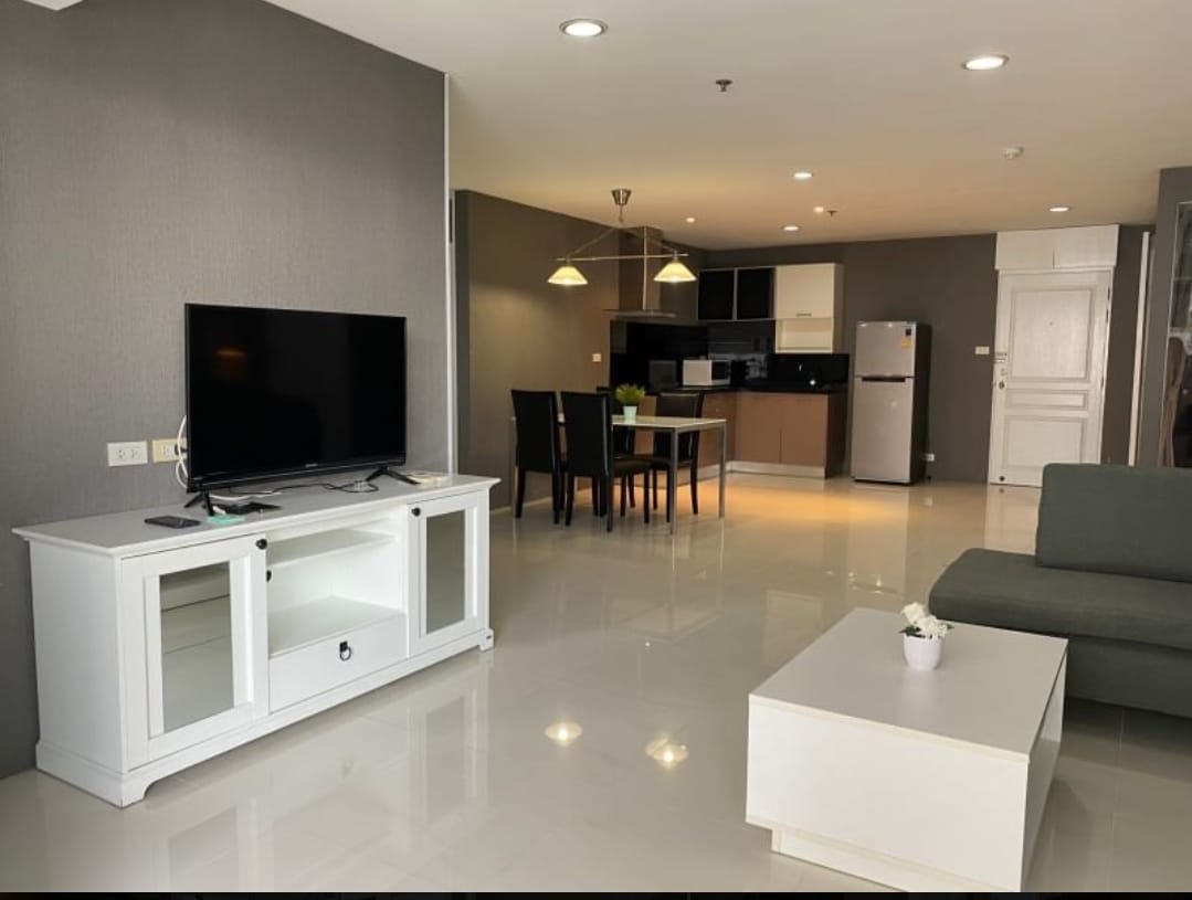 3 Bedrooms, 2 Bathrooms 120sqm size 13th Flr The Waterford Diamond SuKhumvit 30/1 Condominium For Rent 55,000THB