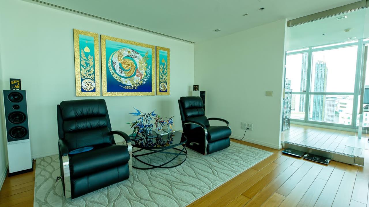 3 Bedrooms, 3 Bathrooms 258 sqm size The River Skyview duplex For Sale 74.5M