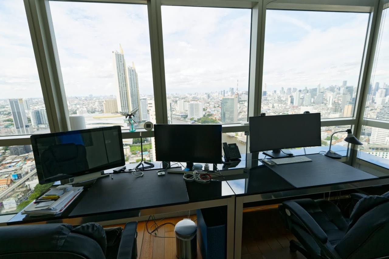 3 Bedrooms, 3 Bathrooms 258 sqm size The River Skyview duplex For Sale 74.5M