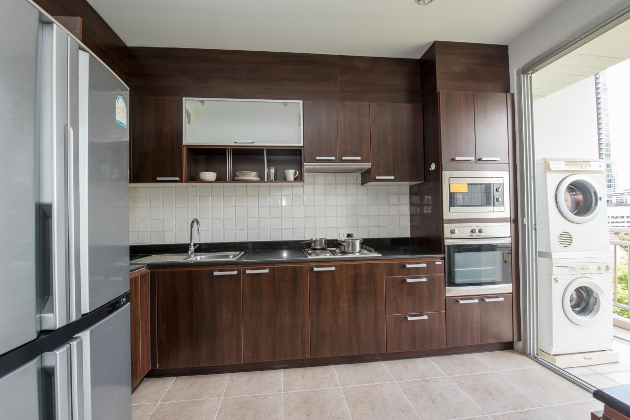 4 Bedrooms, 4 Bathrooms 230sqm size Baan Thirapa for Rent 85,000THB