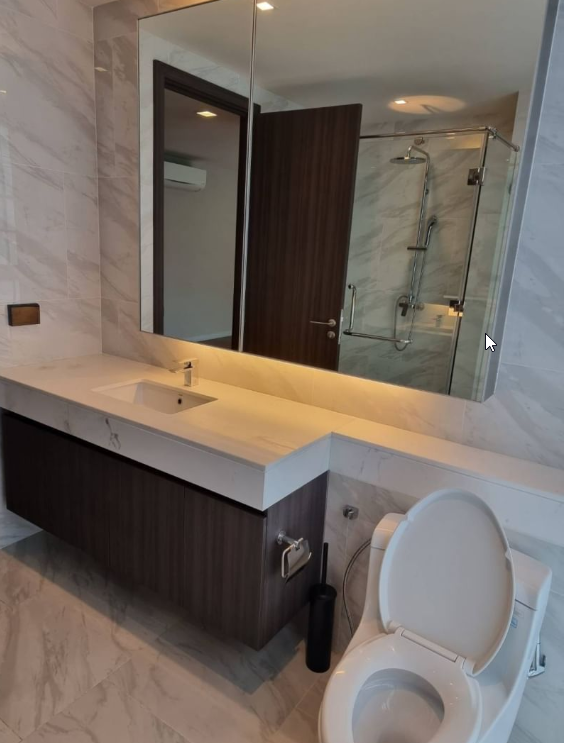 5 Bedrooms, 5 Bathrooms + 1 Maid Room 431 sqm size Quarter 31 For Rent 220k for fully furnished/ 150k for unfurnished