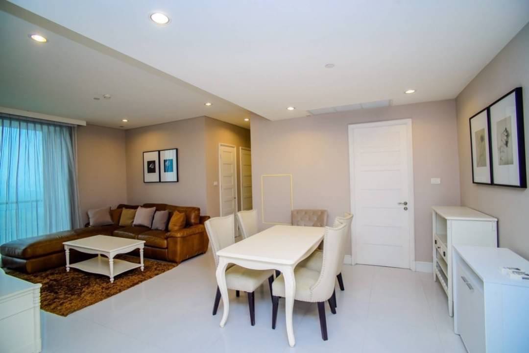 3 Bedrooms, 3 Bathrooms 138 sqm Aguston Sukhumvit 22 For Rent 90,000 THB
