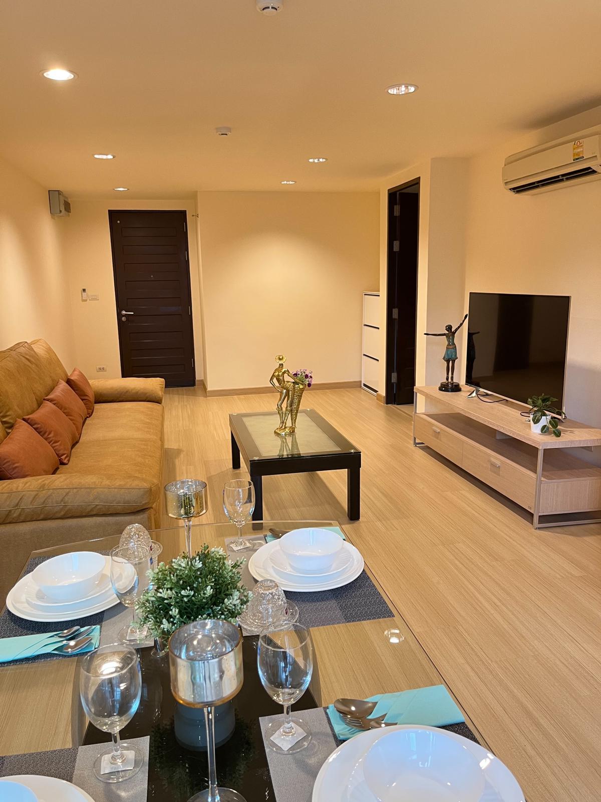 3 Bedrooms, 3 Bathrooms 110 sqm The Amethyst Sukhumvit 39 For Rent 90,000 THB