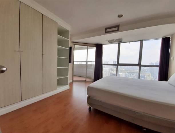 2 Bedrooms, 1 Bathroom 61 sqm size The Waterford Diamond Tower For Rent 33,000THB