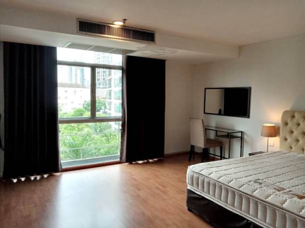 2 Bedrooms, 2 Bathrooms 131 sqm The Waterford Diamond For Rent 50,000THB