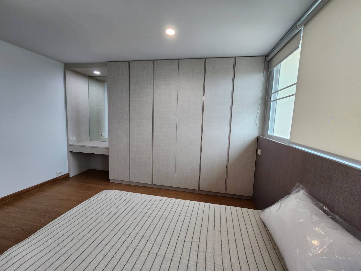 3 Bedrooms, 3 Bedrooms 216 sqm size Tai Ping Towers For Rent