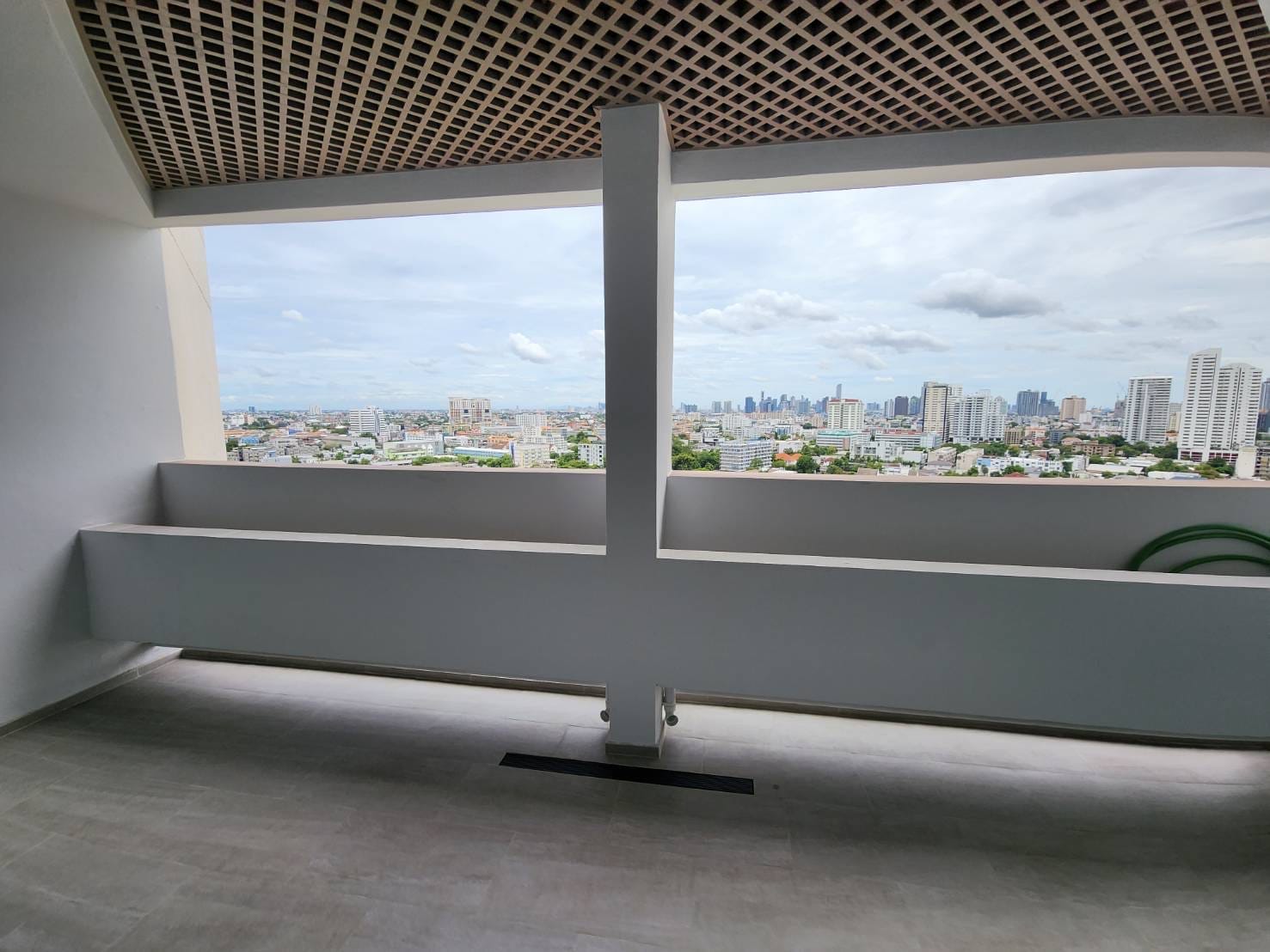 3 Bedrooms, 3 Bedrooms 216 sqm size Tai Ping Towers For Rent
