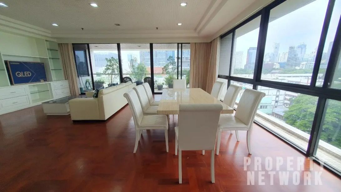 Large 3-BR Condo at Polo Park Condominium near MRT Lumphini