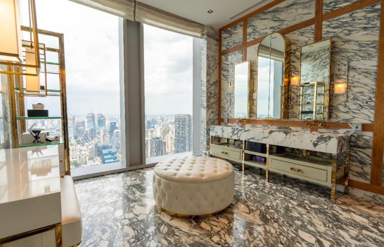 3 Bedrooms, 3 Bathrooms for sale 370sqm size The Ritz - Carlton Residences at MahaNakhon For Sale 277MB