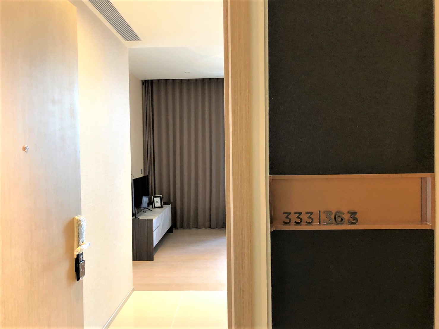 1 Bedroom, 1 Bathroom 52 sqm size The ESSE Asoke For Rent 35,000THB