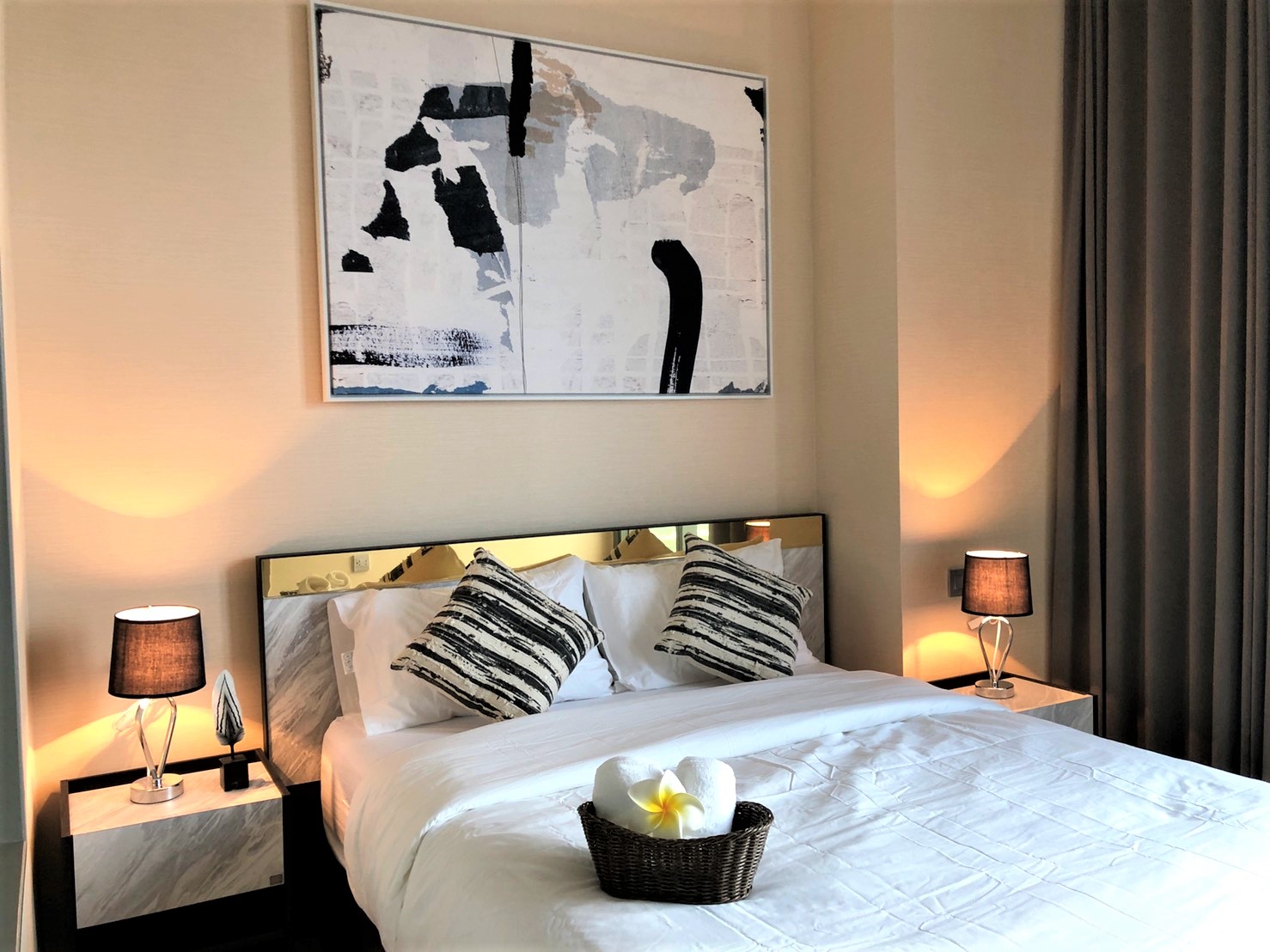 1 Bedroom, 1 Bathroom 52 sqm size The ESSE Asoke For Rent 35,000THB