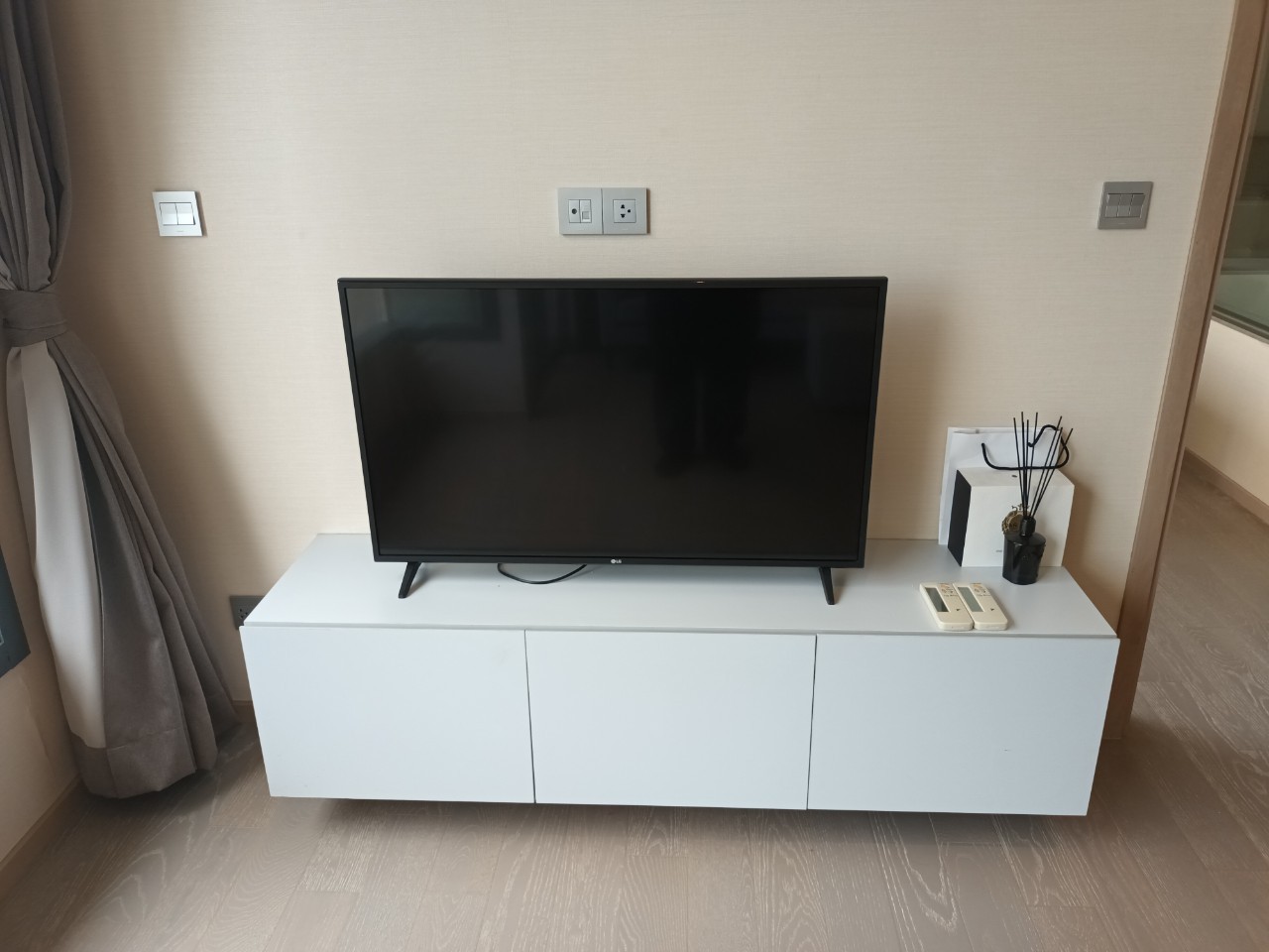 1 Bedroom, 1 Bathroom 48 sqm The ESSE Asoke For Rent