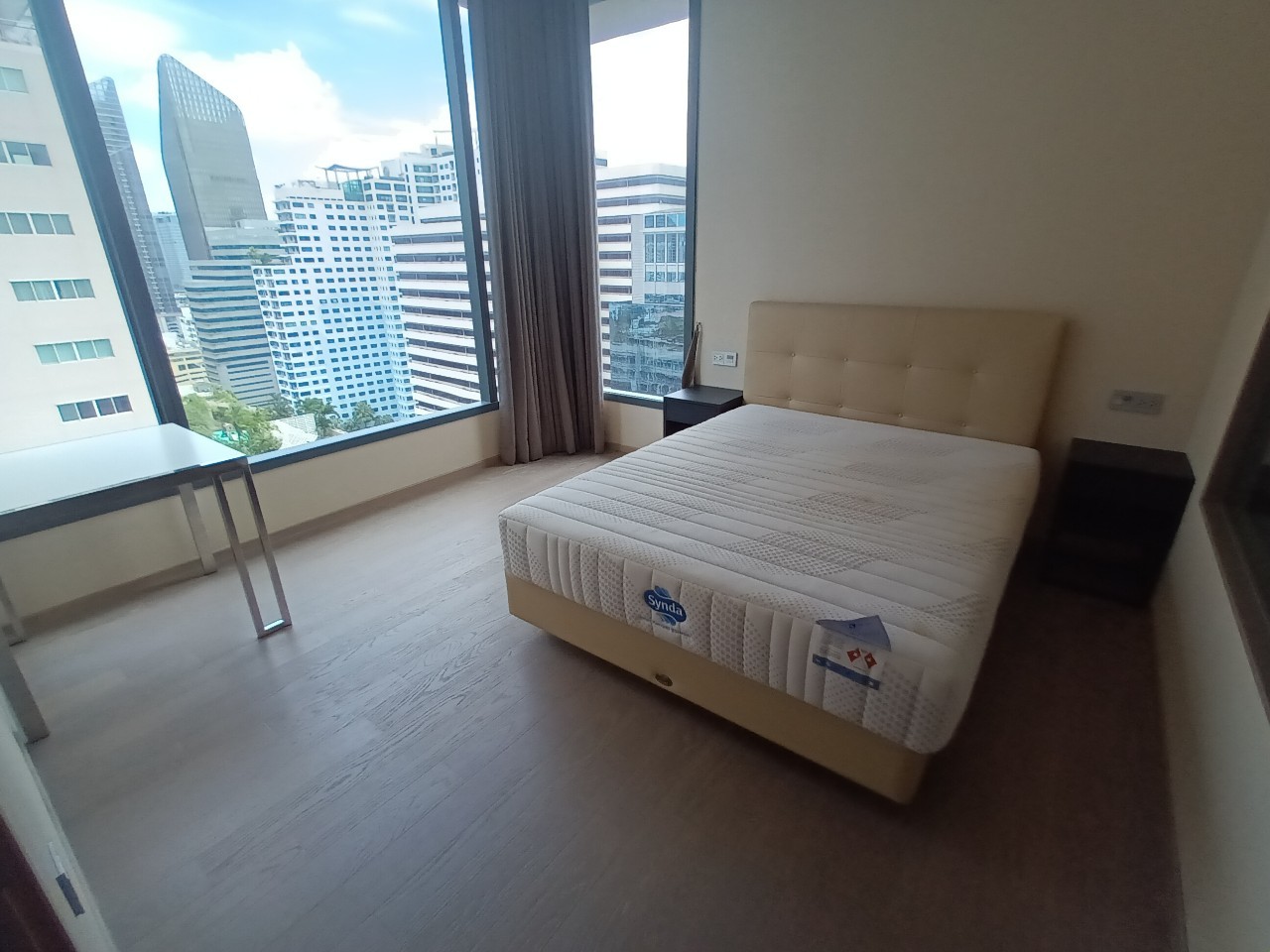 1 Bedroom, 1 Bathroom 48 sqm The ESSE Asoke For Rent