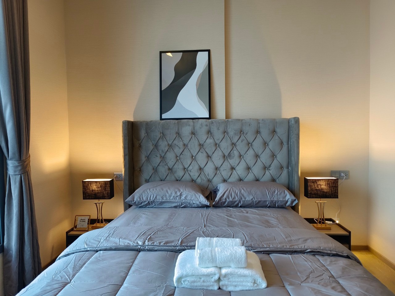 3 Bedrooms, 3 Bathrooms 205sqm size 33rd Floor  The Ritz Carlton For Rent 175,000 till May 2024 & For Sale 100MB Negotiable Price