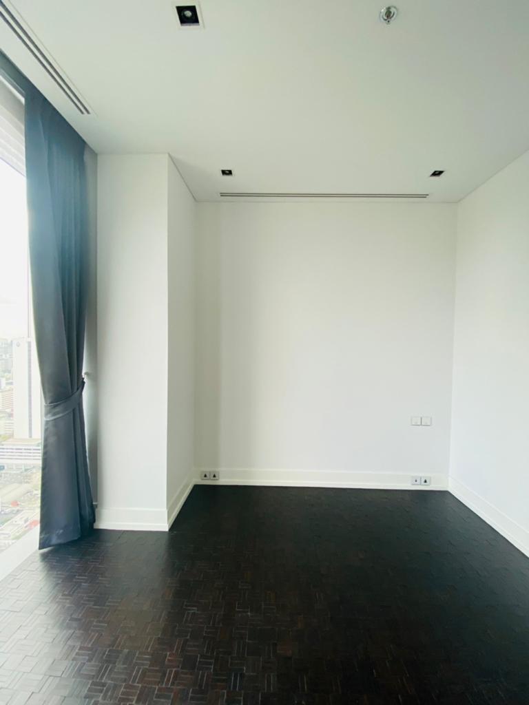 3 Bedrooms, 3 Bathrooms 205sqm size 33rd Floor  The Ritz Carlton For Rent 175,000 till May 2024 & For Sale 100MB Negotiable Price