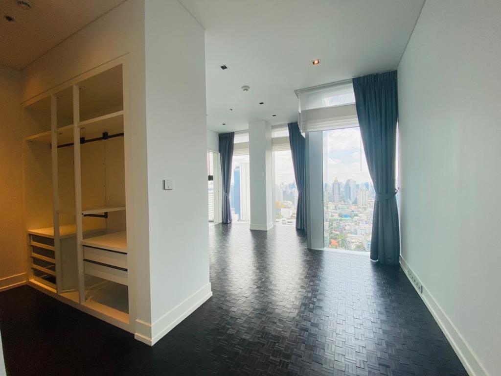 3 Bedrooms, 3 Bathrooms 205sqm size 33rd Floor  The Ritz Carlton For Rent 175,000 till May 2024 & For Sale 100MB Negotiable Price