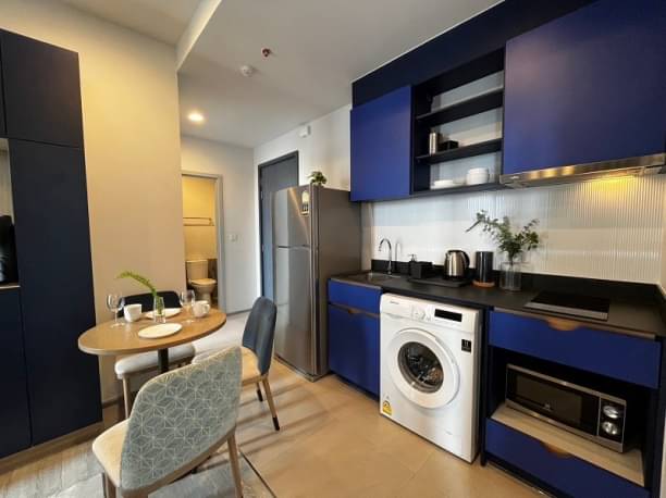 2 Bedrooms, 2 Bathrooms 45.67 sqm size XT Ekkamai For Rent 30,000 THB (Negotiable Price)