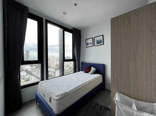 2 Bedrooms, 2 Bathrooms 45.67 sqm size XT Ekkamai For Rent 30,000 THB (Negotiable Price)