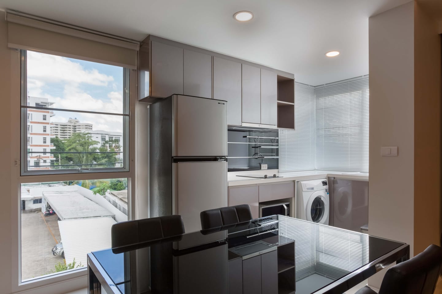 2 Bedrooms, 2 Bathrooms 100 sqm size Aashiana Sukhumvit 26 For Rent 65,000THB