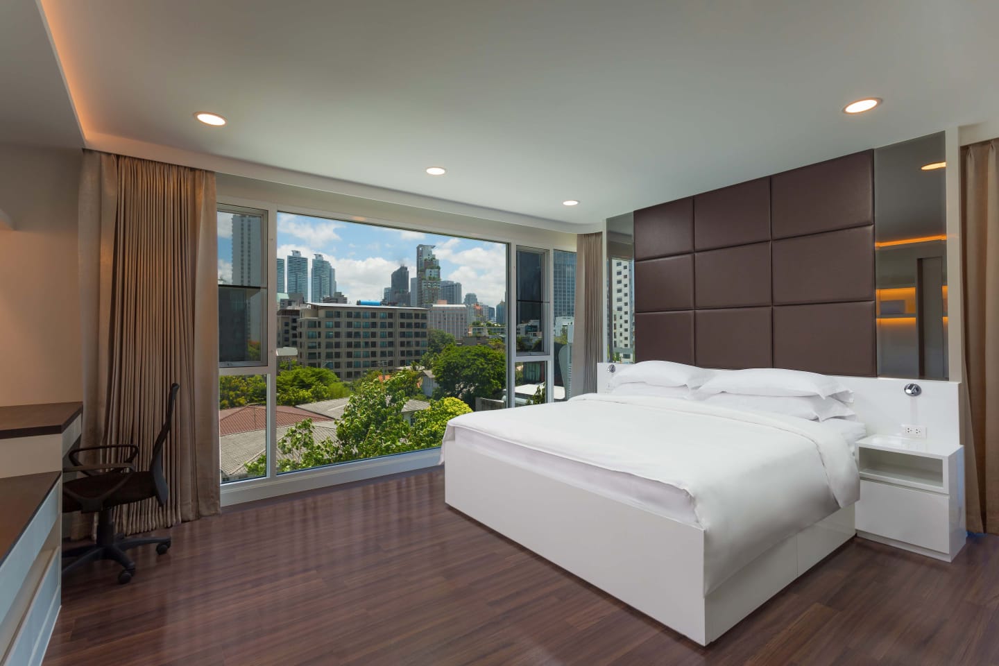 2 Bedrooms, 2 Bathrooms 80sqm size Aashiana Sukhumvit 26 For Rent 45,000THB