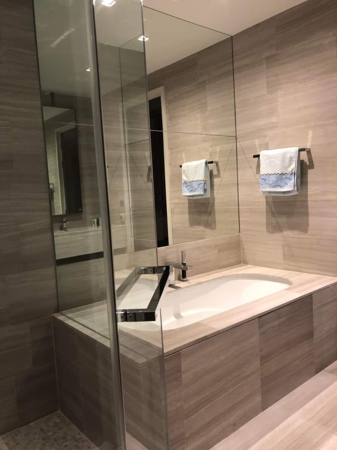 1 Bedroom, 1 Bathroom 54sqm size The Diplomat 39 For Rent 50,000THB