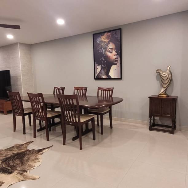 2 Bedrooms, 2 Bathrooms 105 sqm size Baan Prompong For Rent 45,000THB