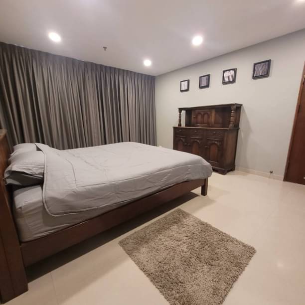 2 Bedrooms, 2 Bathrooms 105 sqm size Baan Prompong For Rent 45,000THB