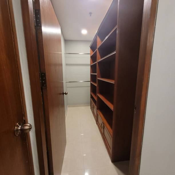 2 Bedrooms, 2 Bathrooms 105 sqm size Baan Prompong For Rent 45,000THB