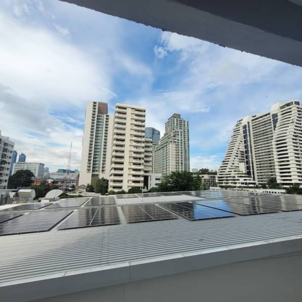 2 Bedrooms, 2 Bathrooms 105 sqm size Baan Prompong For Rent 45,000THB