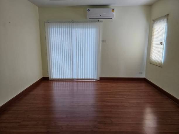 Home Office Space for Rent Space area 500 Sqm 4 Stories (Standalone) 9 Office Spaces, 6 Bathrooms For Rent 100KTHB
