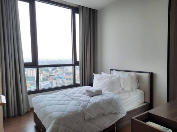 2 Bedrooms, 2 Bathrooms 62 sqm size The Line Sukhumvit 71 For Rent 33,000THB