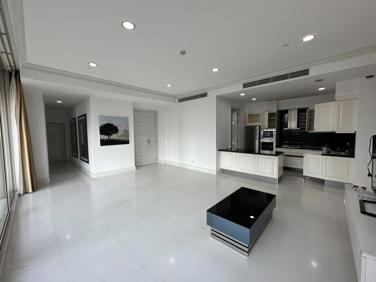 3 Bedrooms 3 Bathrooms Size 146 sqm Royce Private Residence for Rent 85,000 THB for Sale 31MTHB