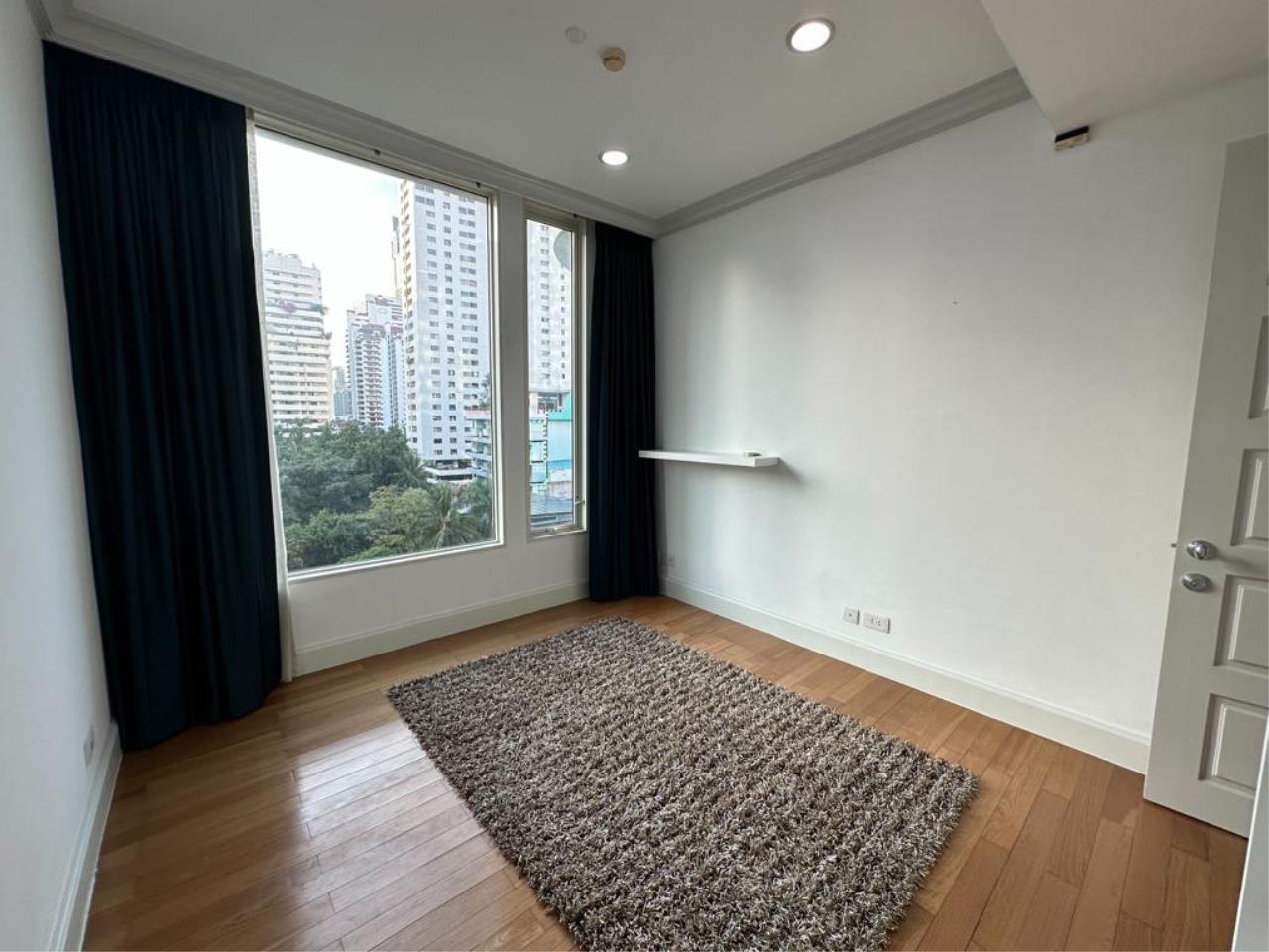 3 Bedrooms 3 Bathrooms Size 146 sqm Royce Private Residence for Rent 85,000 THB for Sale 31MTHB
