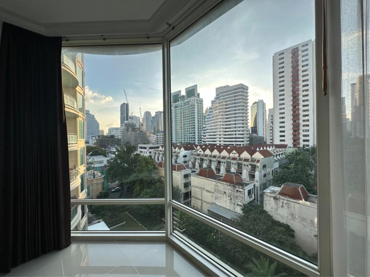 3 Bedrooms 3 Bathrooms Size 146 sqm Royce Private Residence for Rent 85,000 THB for Sale 31MTHB