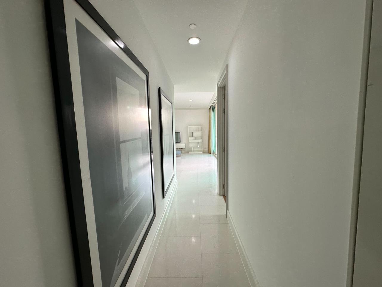 3 Bedrooms 3 Bathrooms Size 146 sqm Royce Private Residence for Rent 85,000 THB for Sale 31MTHB
