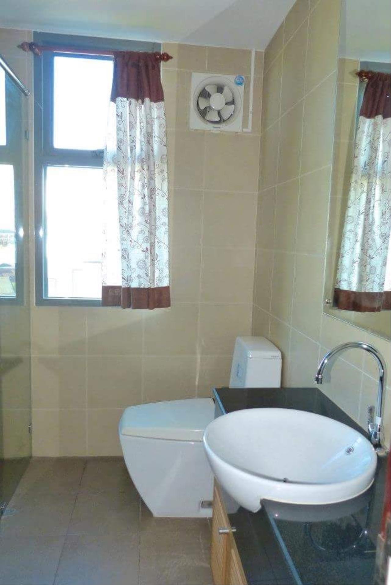 2 Bedrooms, 2 Bathrooms + 1 study 80sqm Click Condo Sukhumvit 65 for Sale 7.2 million THB