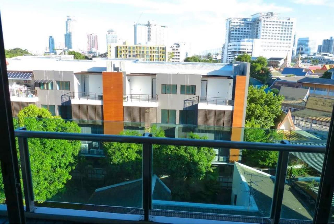 2 Bedrooms, 2 Bathrooms + 1 study 80sqm Click Condo Sukhumvit 65 for Sale 7.2 million THB