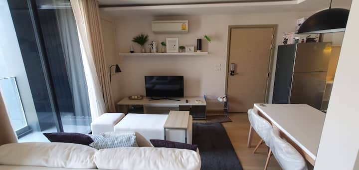 1 Bedroom, 1 Bathroom 38 sqm Liv at 49 For Rent 25,000THB