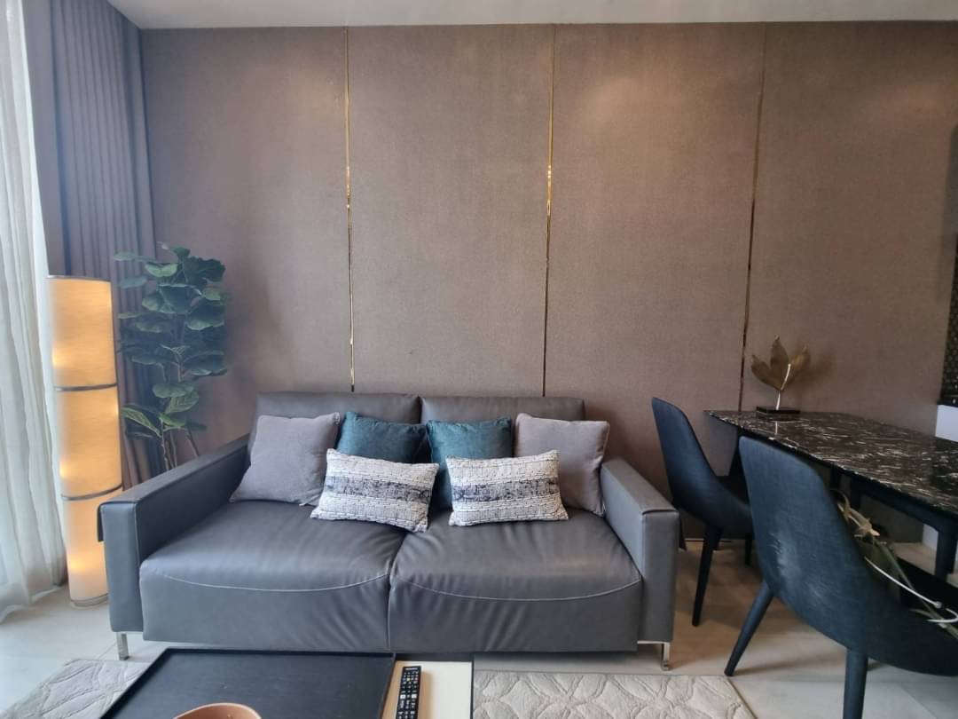 1 Bedroom, 1 Bathroom 50 sqm size at Noble Ploenchit For Rent 50,000THB