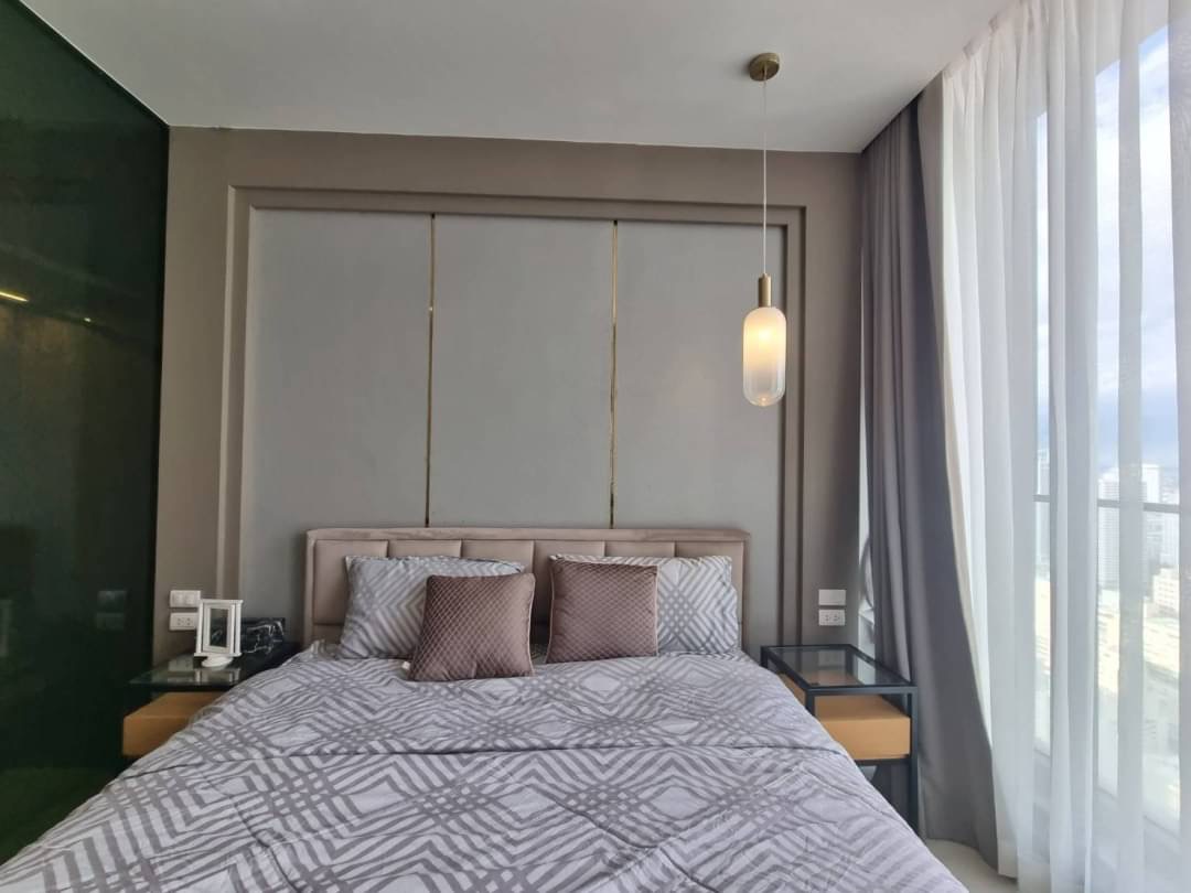 1 Bedroom, 1 Bathroom 50 sqm size at Noble Ploenchit For Rent 50,000THB
