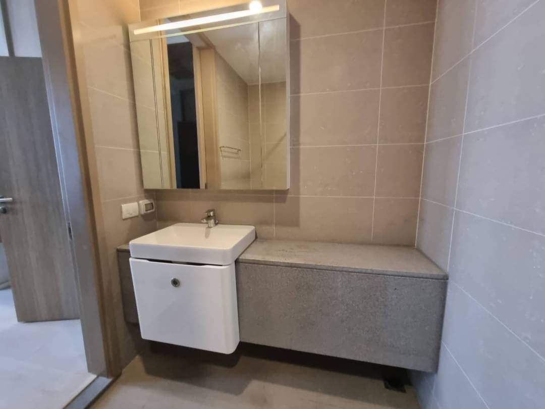 1 Bedroom, 1 Bathroom 50 sqm size at Noble Ploenchit For Rent 50,000THB
