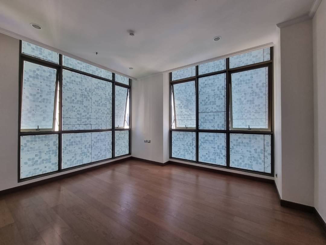 Unfurnished 2 Bedrooms, 2 Bathrooms 85 sqm size at Supalai Oriental Sukhumvit 39 For Rent 36,000THB