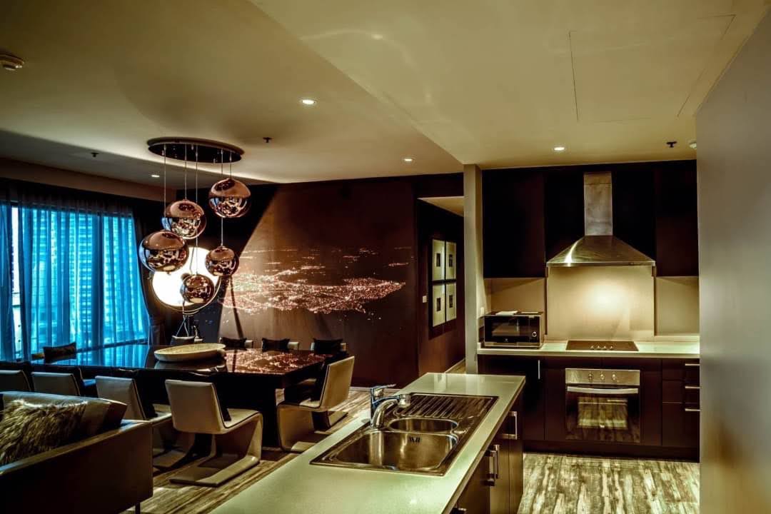 2+1 Bedrooms, 3 Bathrooms 136 sqm size at The Emporio Place - Sukhumvit 24 For Rent 120K THB