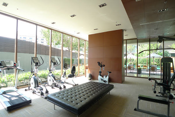2+1 Bedrooms, 3 Bathrooms 136 sqm size at The Emporio Place - Sukhumvit 24 For Rent 120K THB