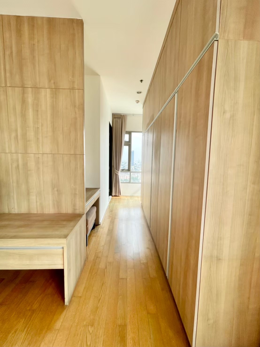 3 Bedrooms, 3 Bathrooms + 1 study room 185 sqm size at The Madison For Rent 110K THB