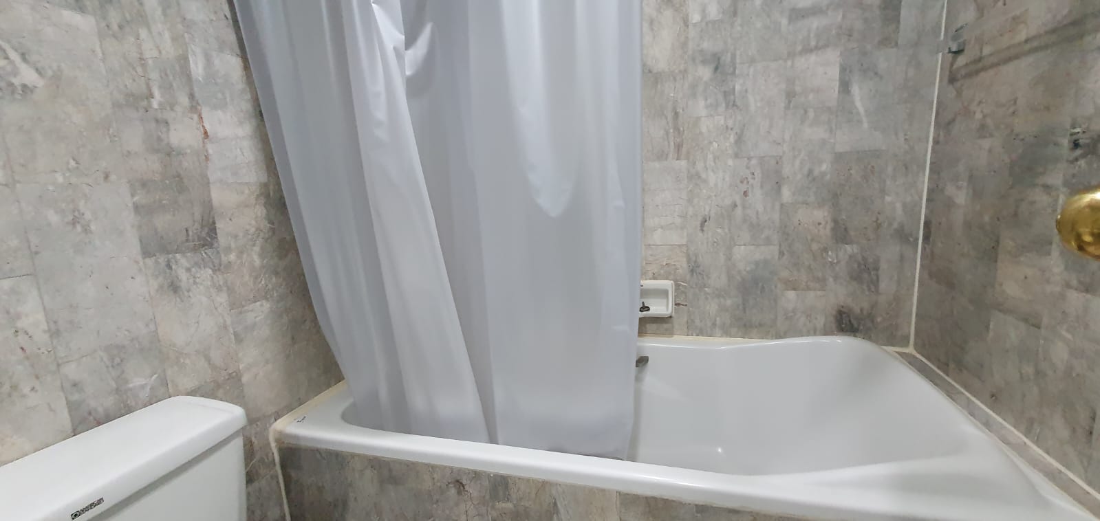 3 bedrooms, 3 bathrooms +1 maid room 273sqm size at Trinity Complex For Rent 55KTHB