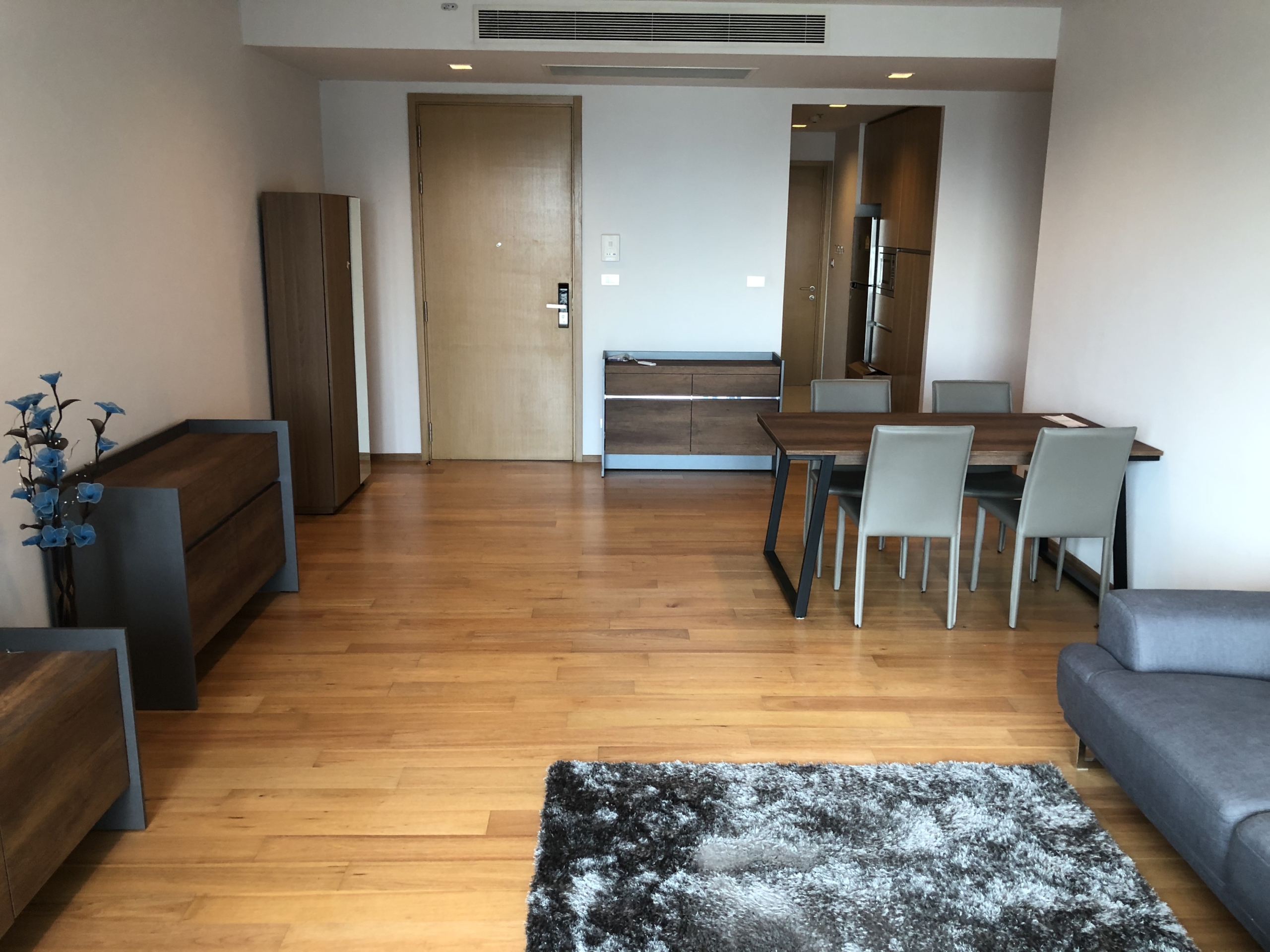 2 bedrooms, 2 bathrooms 110 sqm size Hyde Sukhumvit 13 For Rent